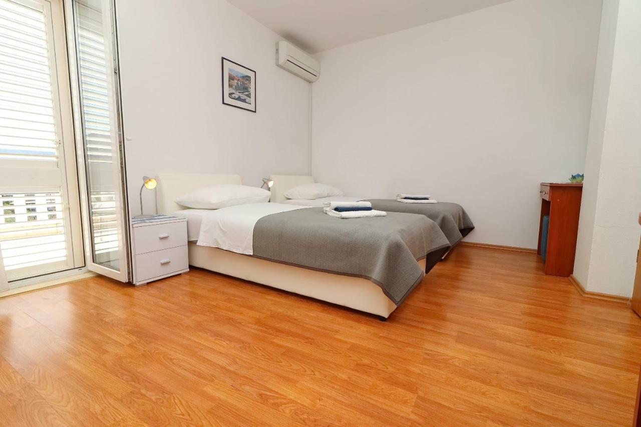Guest House Franica & Pero Lobrovic Slano Exterior photo